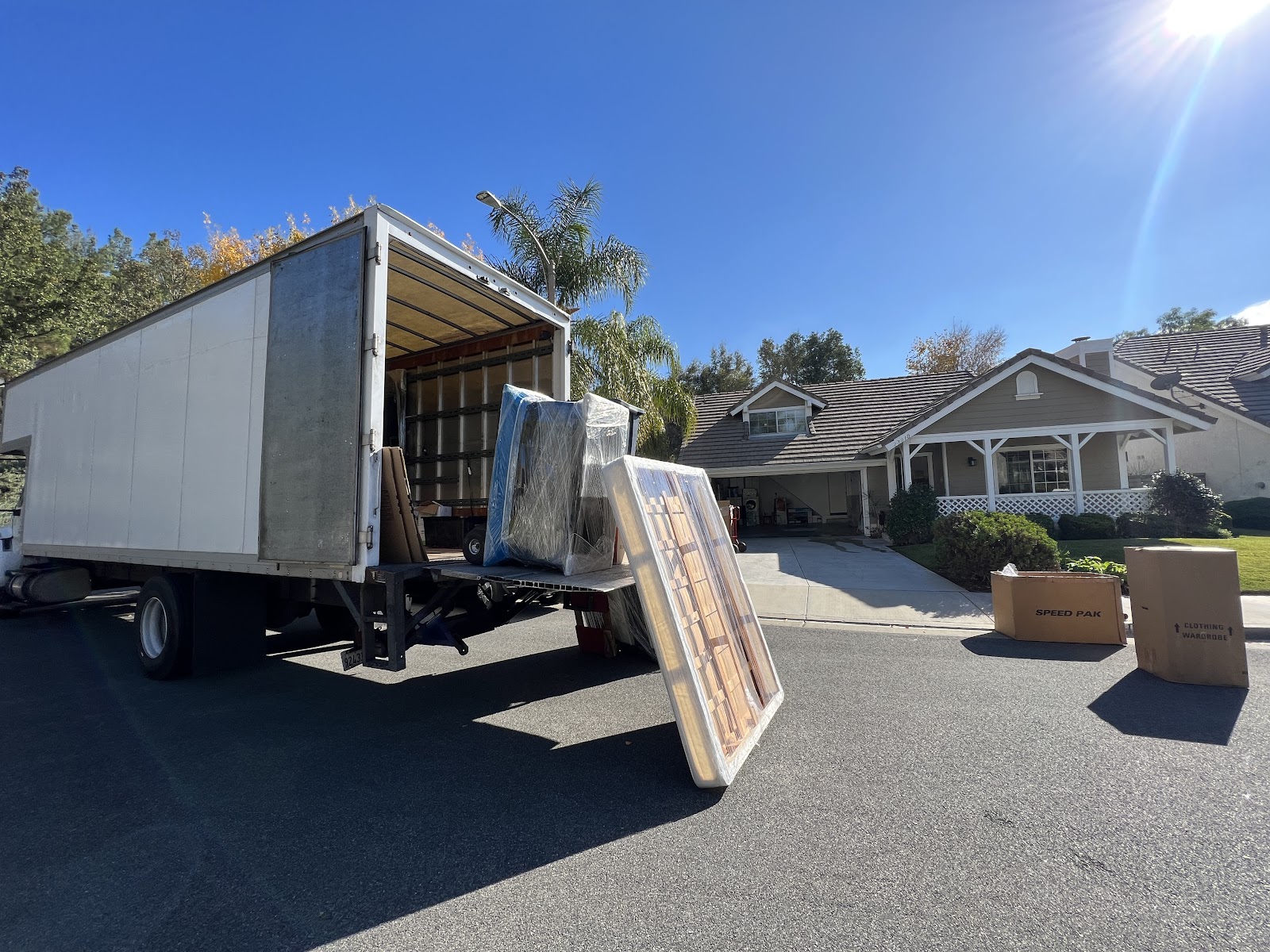 ProfMoving & Storage in Pasadena, CA