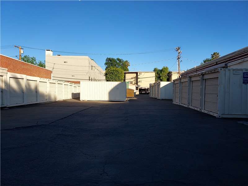 Extra Space Storage in Pasadena, CA