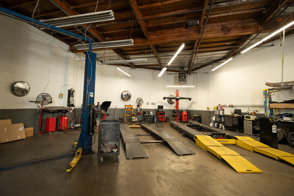 Crash Champions Collision Repair Pasadena in Pasadena, CA