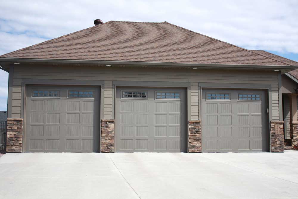 Universal Garage Door Repair in Pasadena, CA
