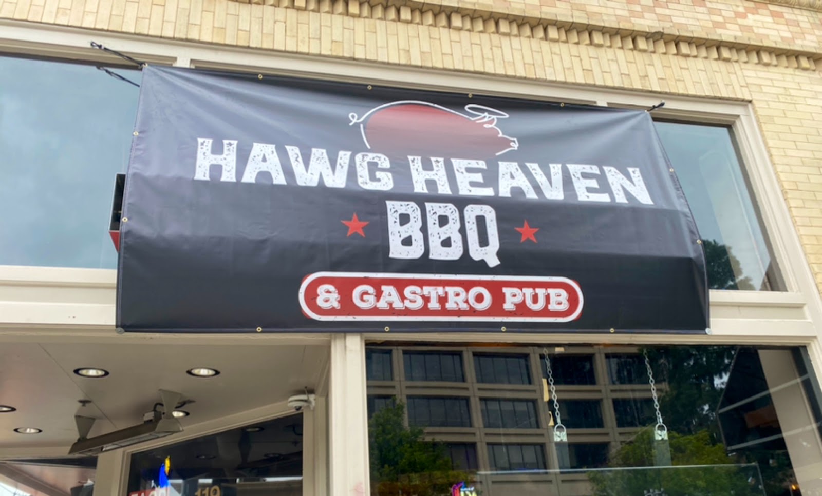 Hawg Heaven BBQ & Gastro Pub in Pasadena, CA