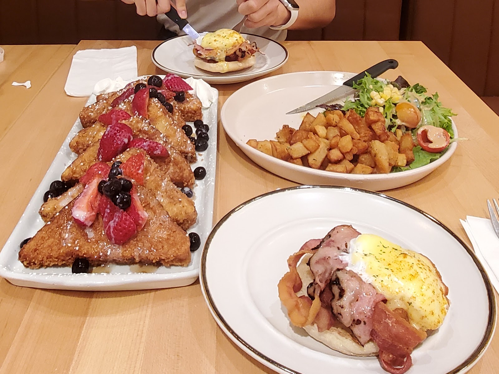 Popping Yolk Cafe in Pasadena, CA