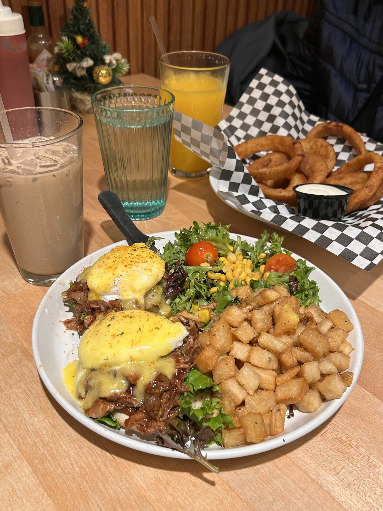 Popping Yolk Cafe in Pasadena, CA