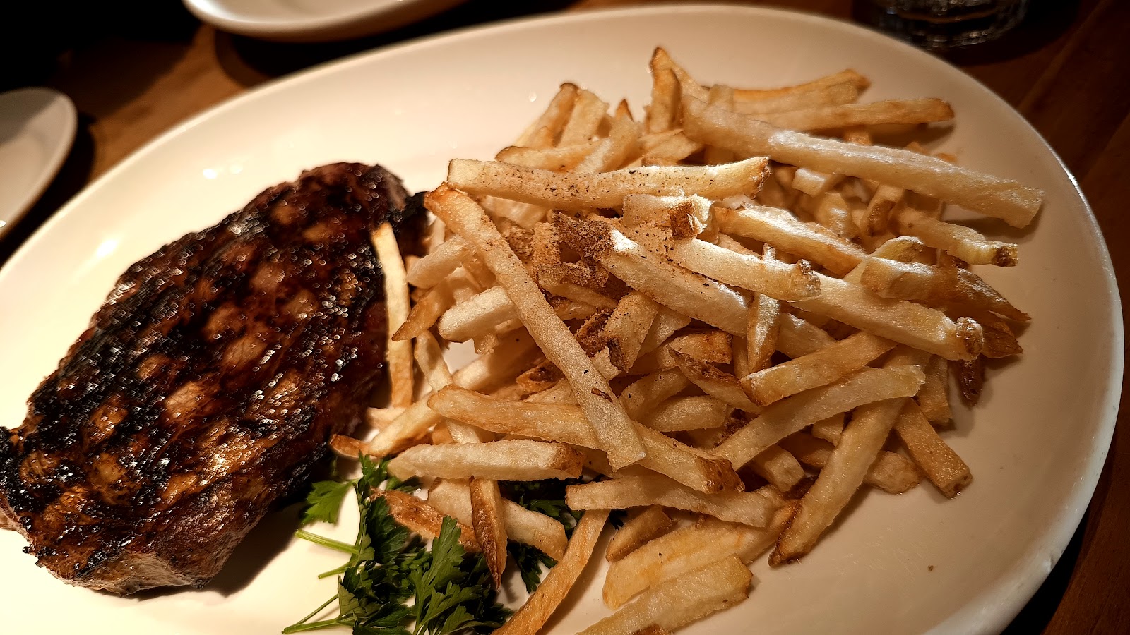 Houston's in Pasadena, CA