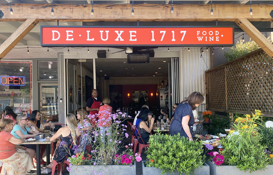 Deluxe 1717 in Pasadena, CA