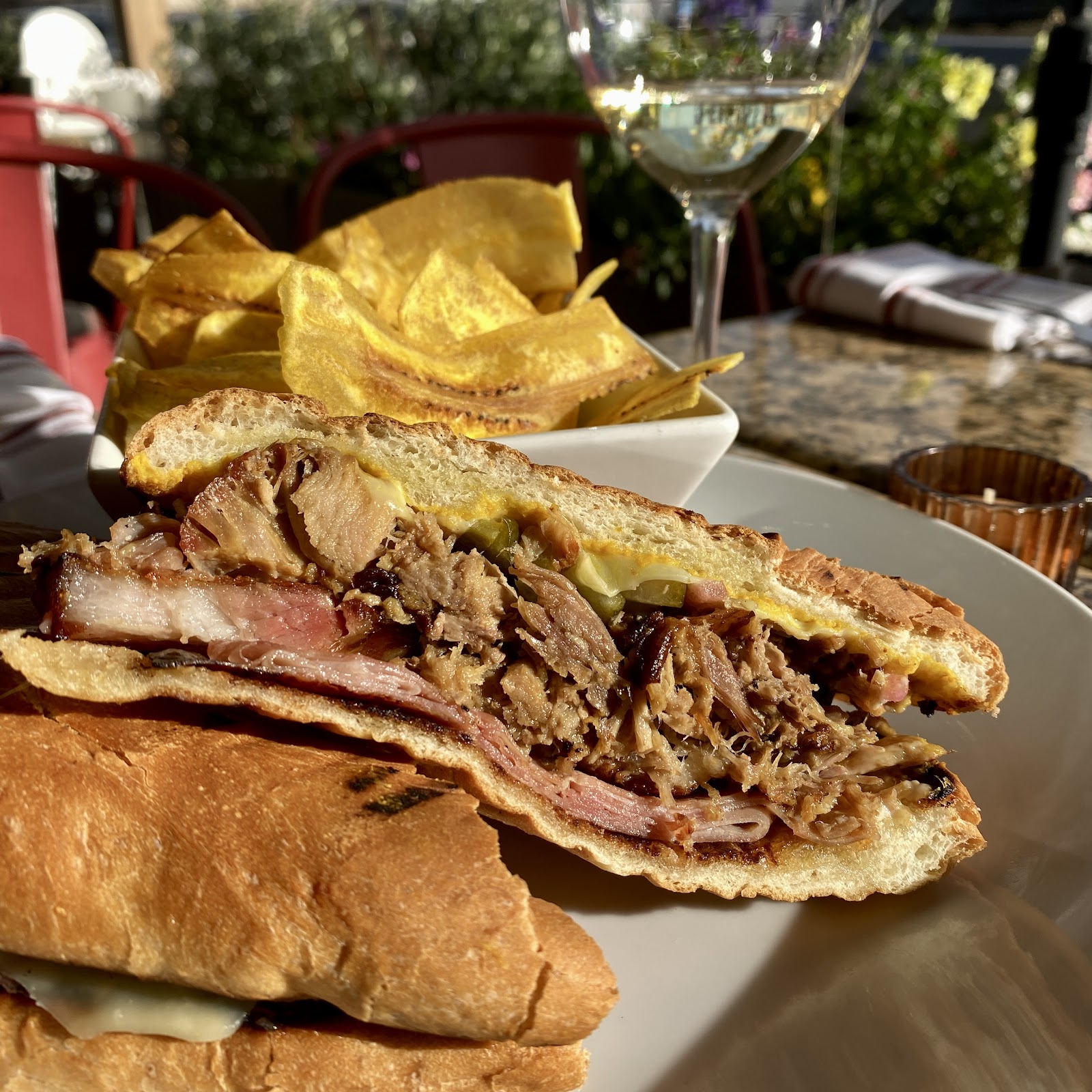 Deluxe 1717 in Pasadena, CA