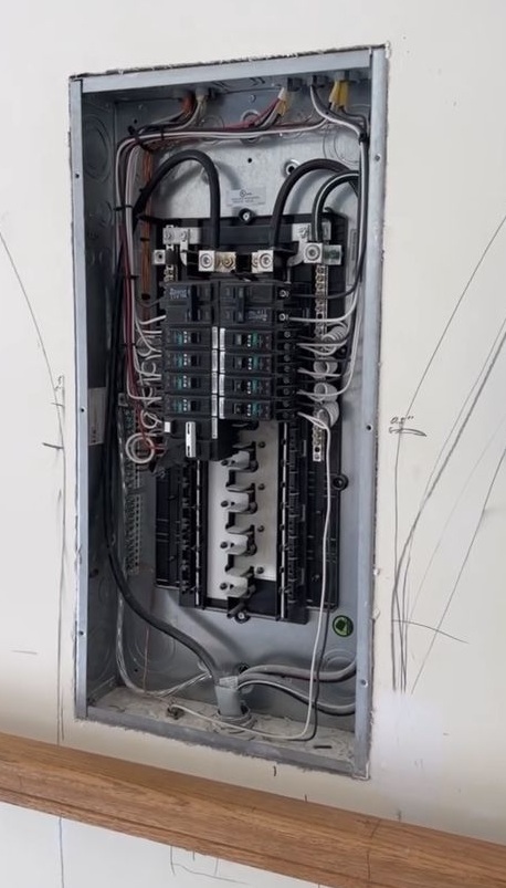 Zoom Electricians in Pasadena, CA