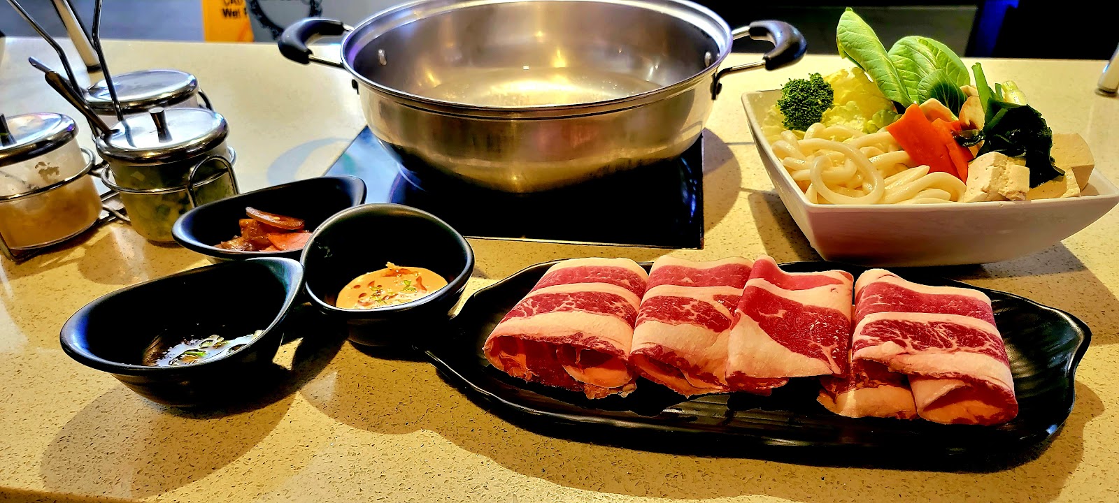 Oseyo Shabu Shabu in Pasadena, CA