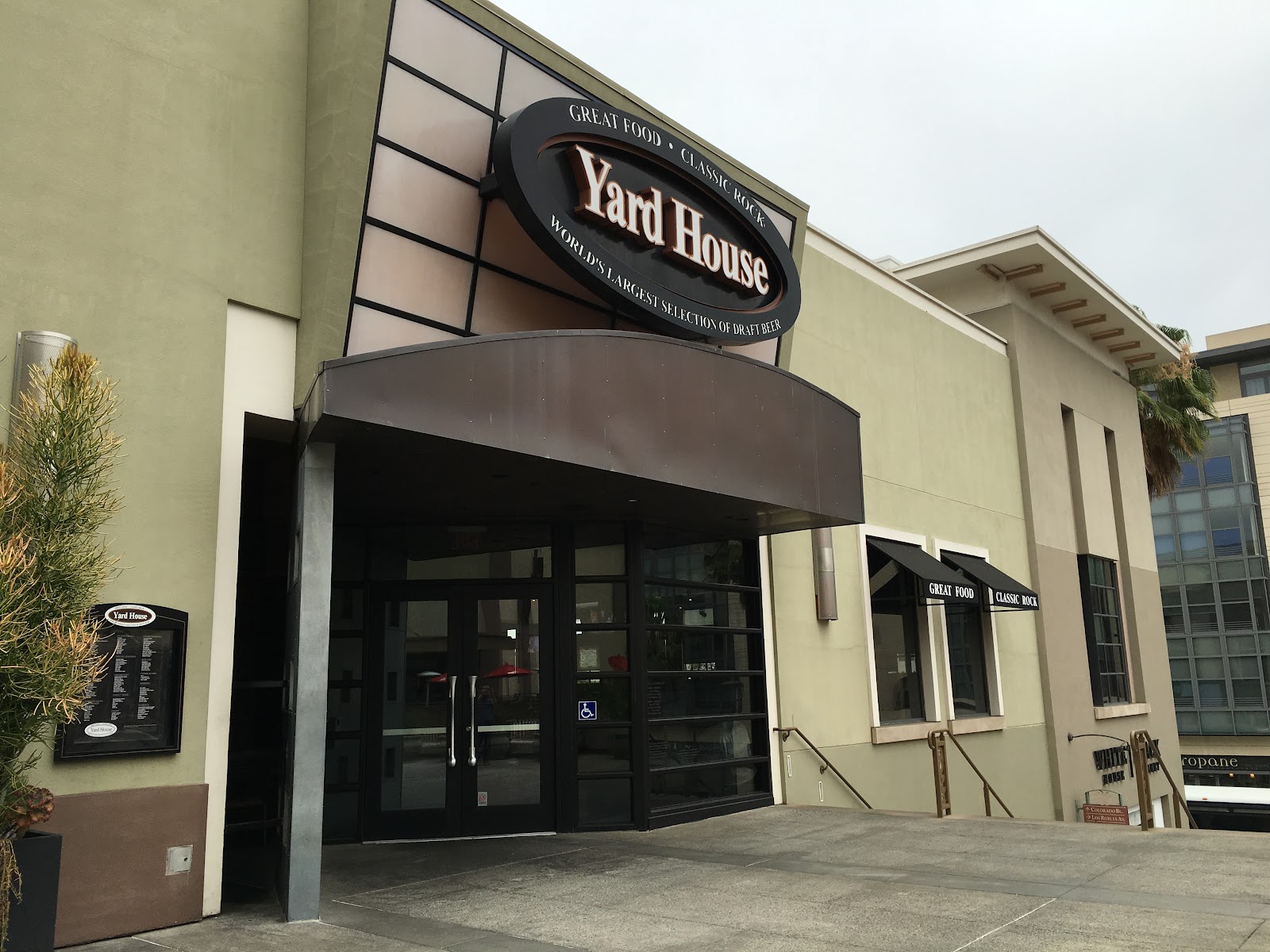 Yard House in Pasadena, CA