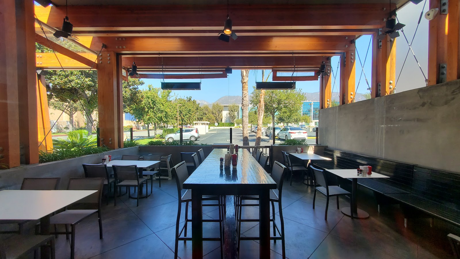 Hook Burger in Pasadena, CA