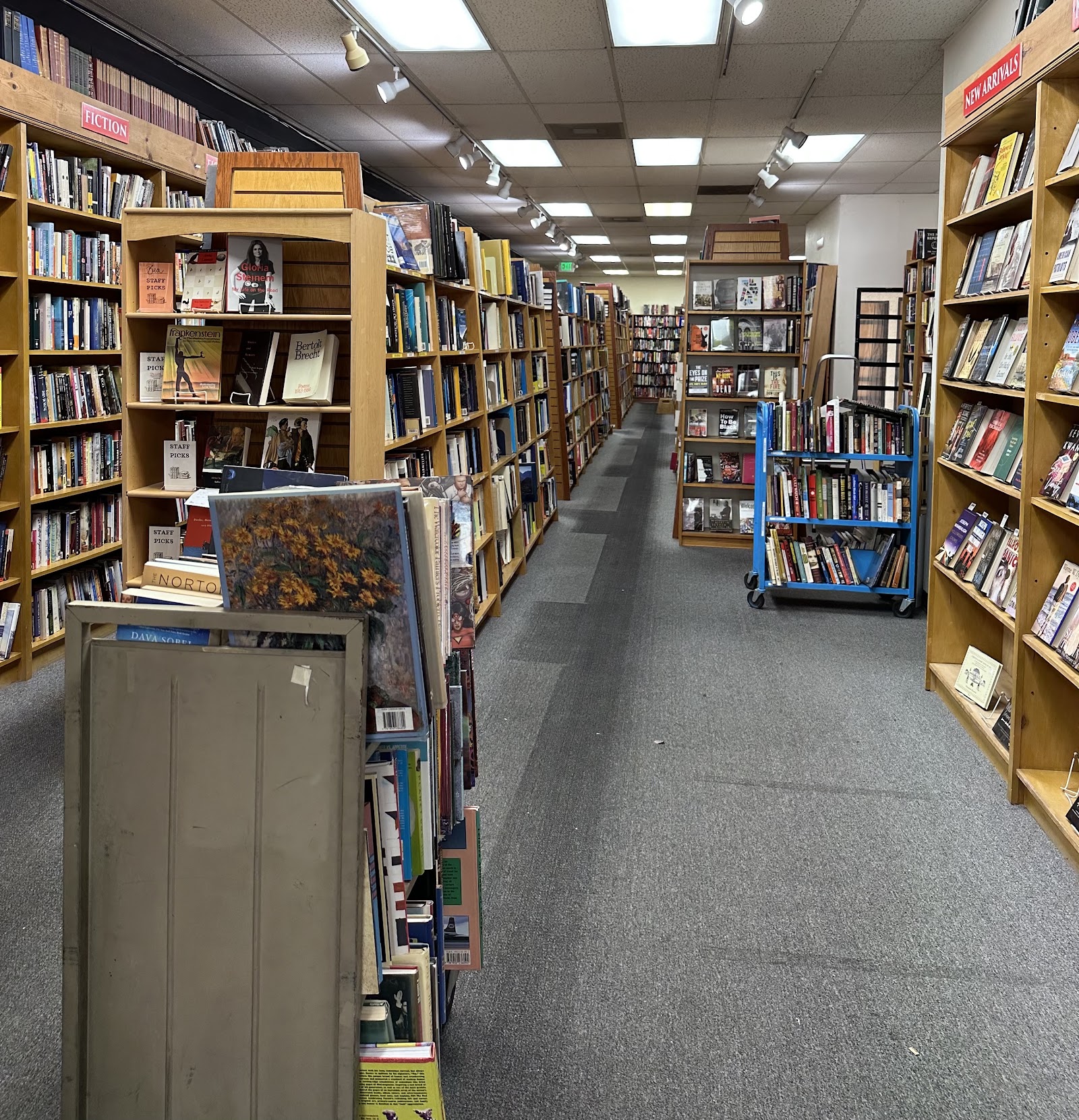 Book Alley in Pasadena, CA