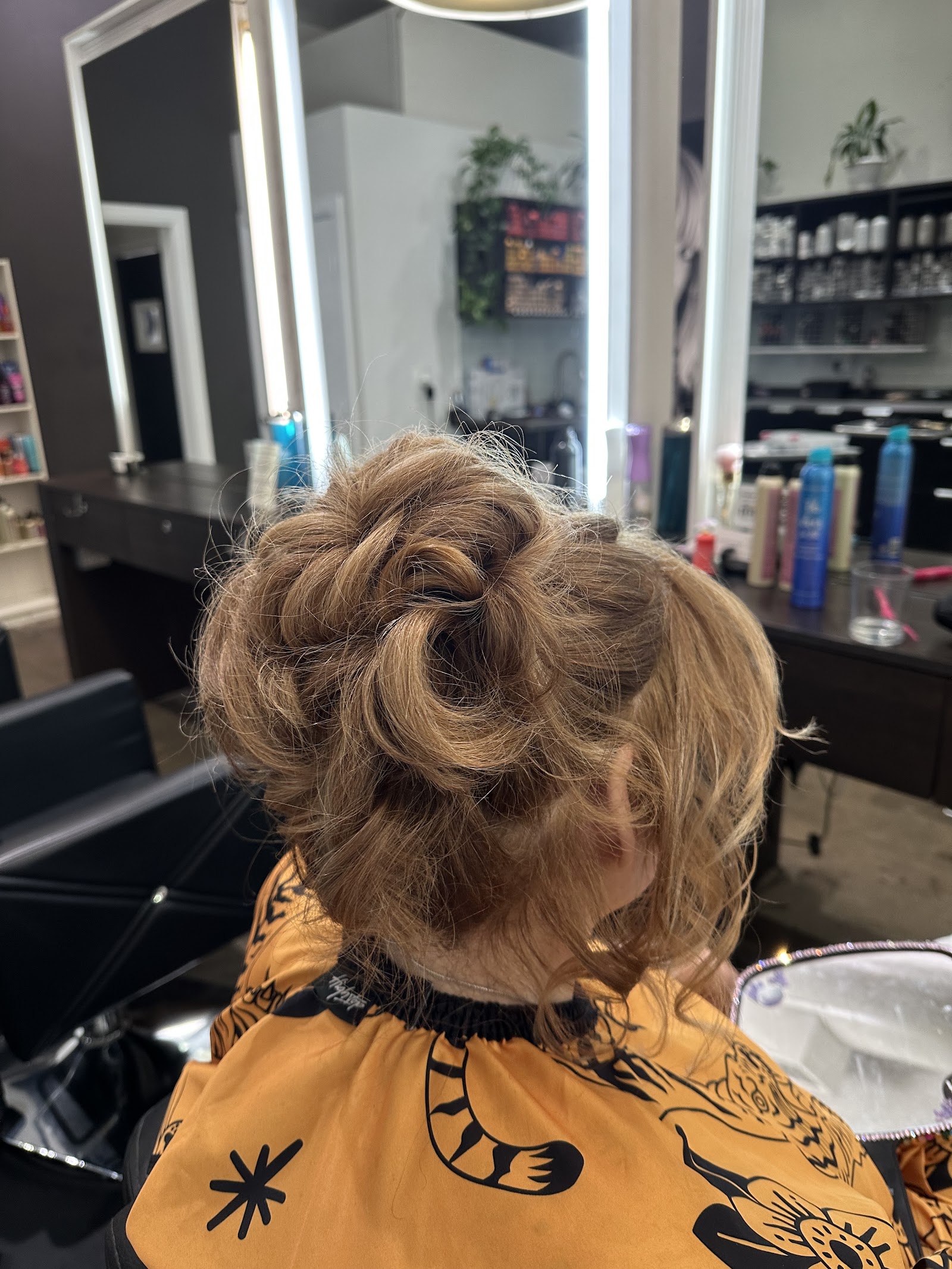 Chignon Hair Salon in Pasadena, CA