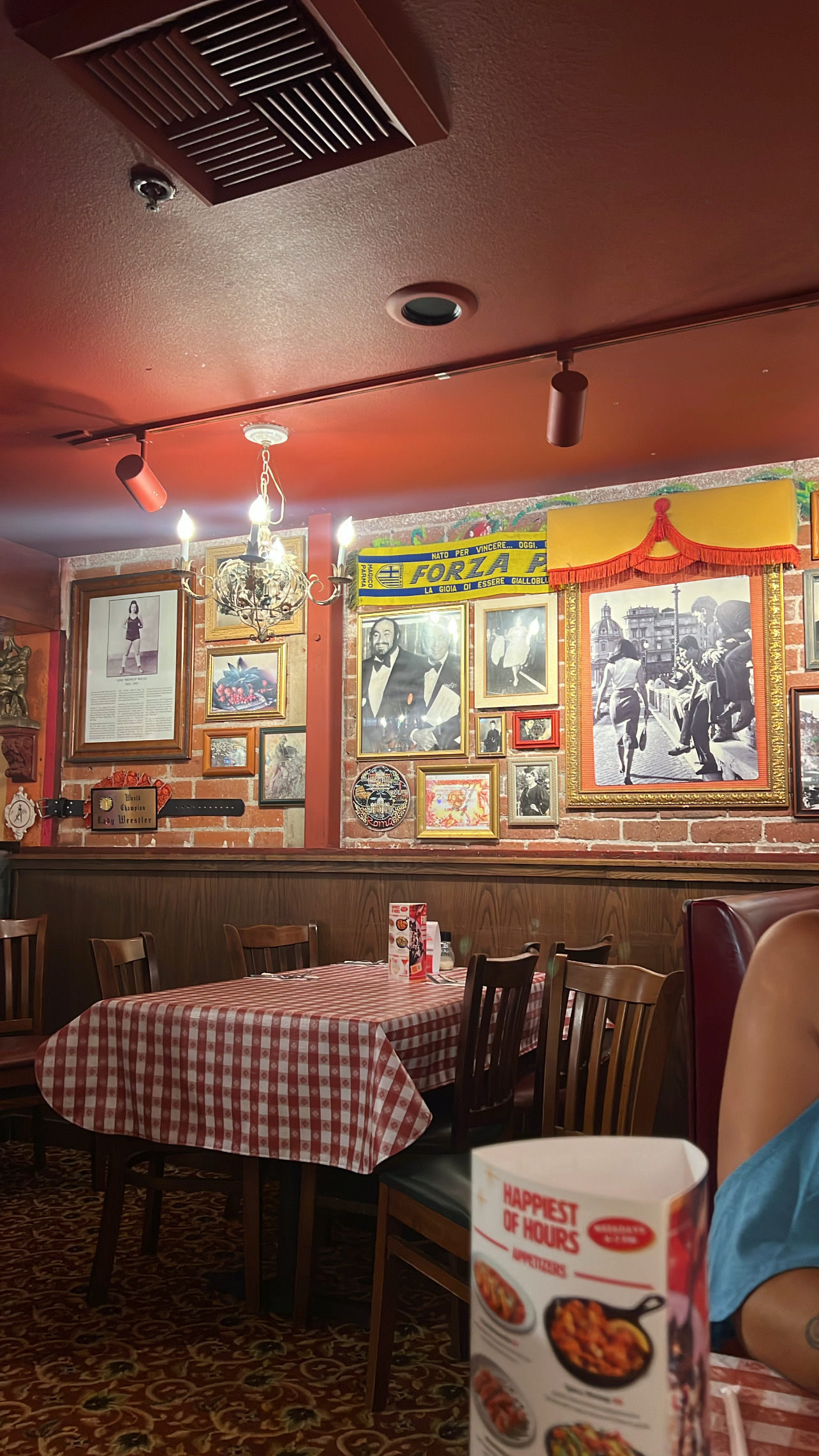Buca di Beppo Italian Restaurant in Pasadena, CA