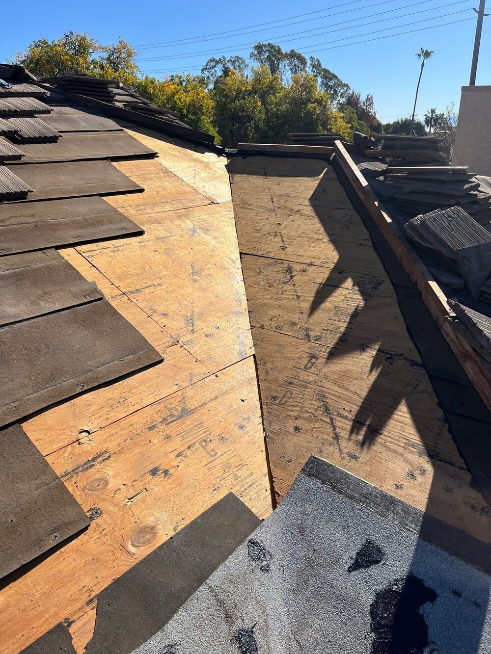 Green Ladder Roofing and Waterproofing in Pasadena, CA