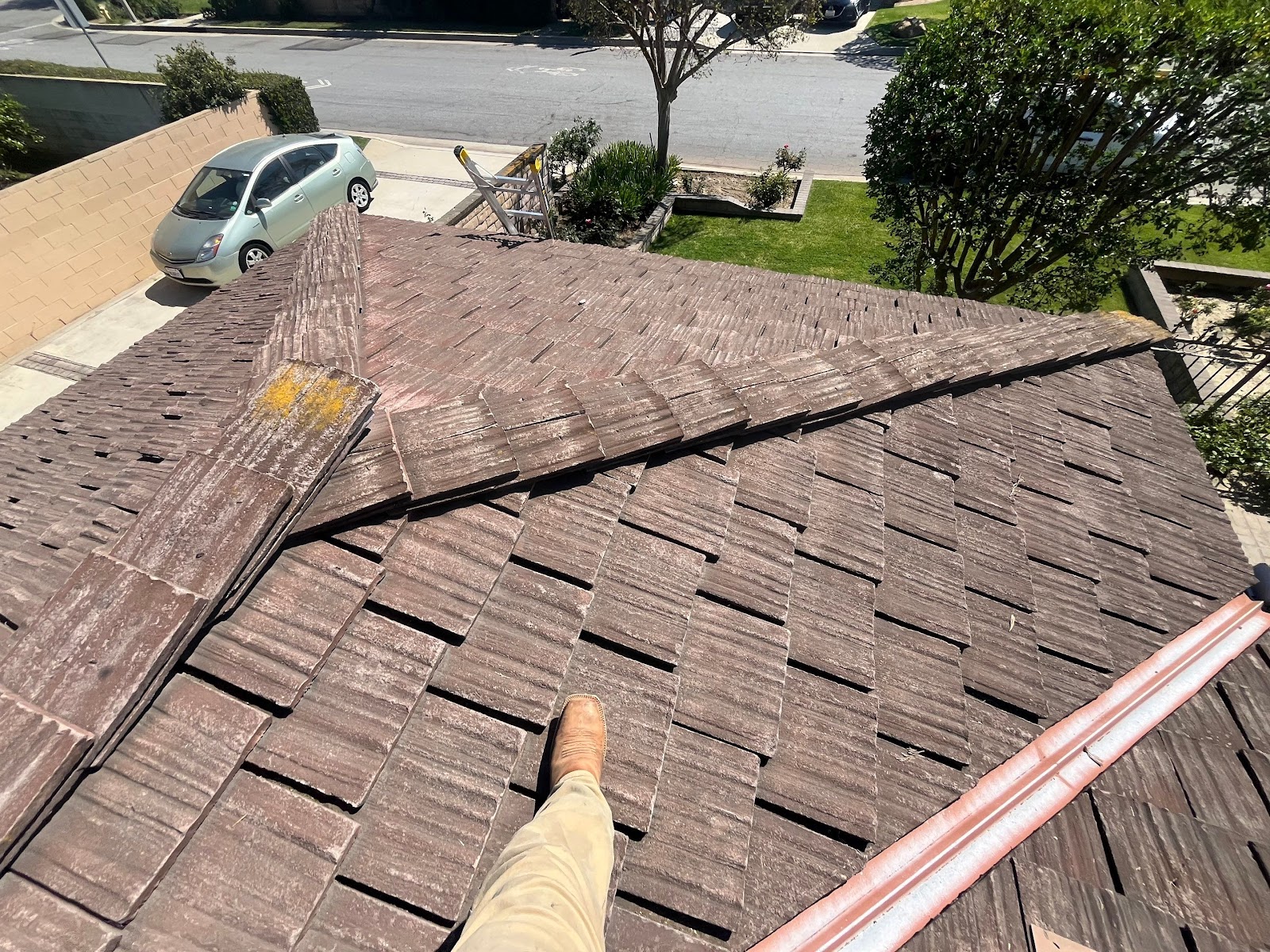 Green Ladder Roofing and Waterproofing in Pasadena, CA
