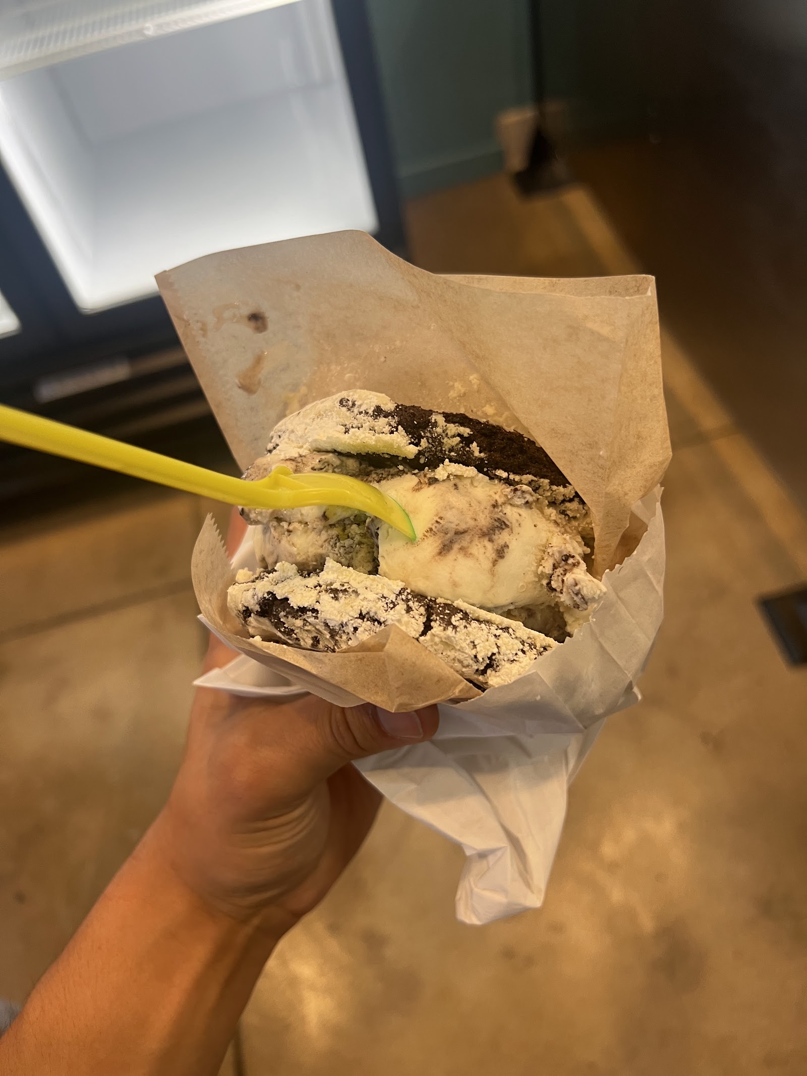 Sliders Bakery and Ice Cream Factory in Pasadena, CA