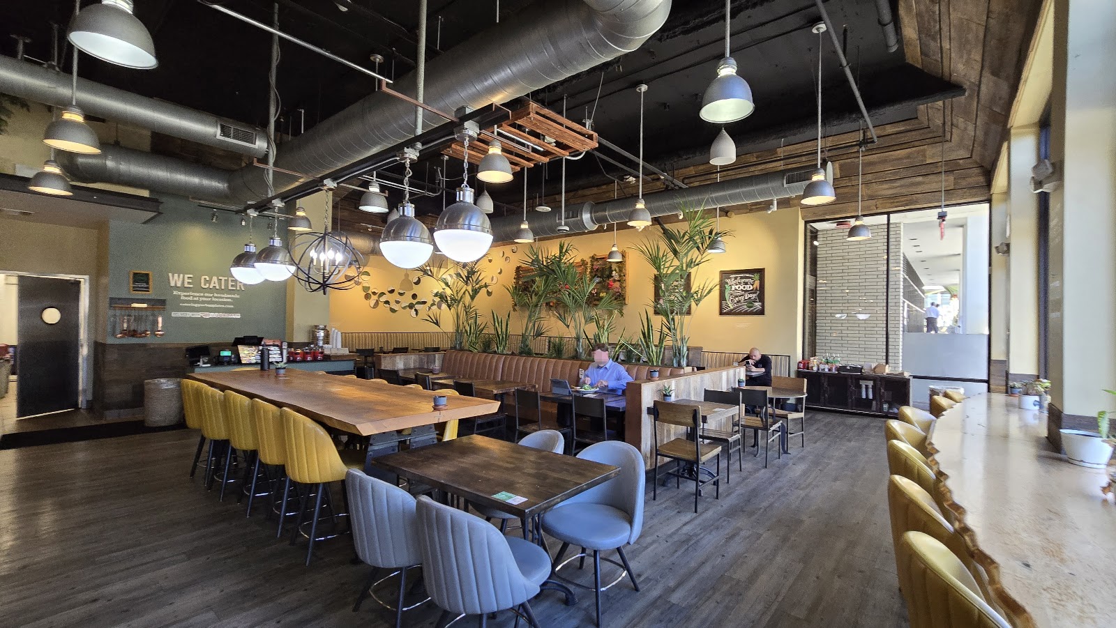 Urban Plates in Pasadena, CA