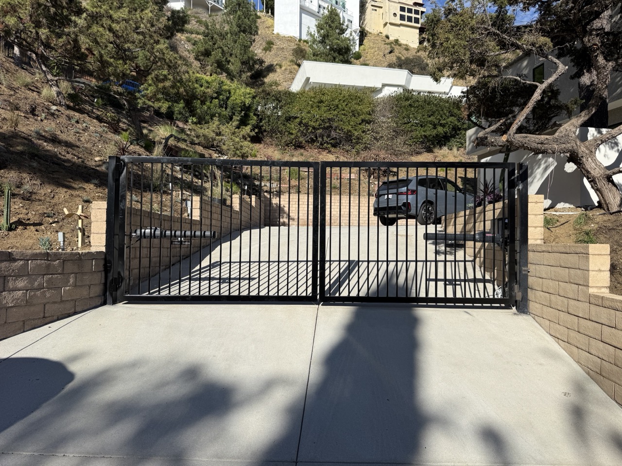 Clearway Garage Doors & Gates Inc. in Pasadena, CA