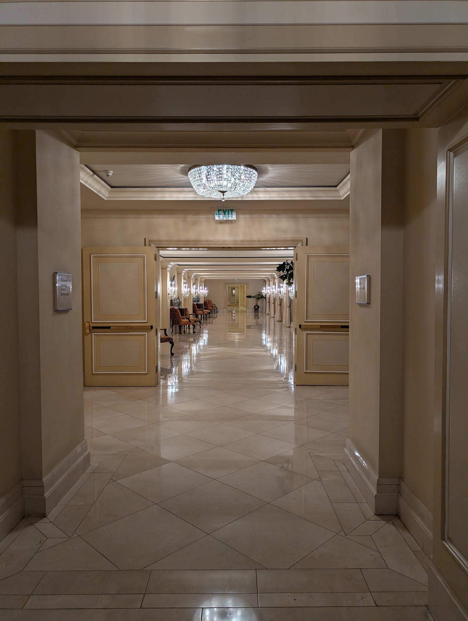 The Langham Huntington Bar in Pasadena, CA