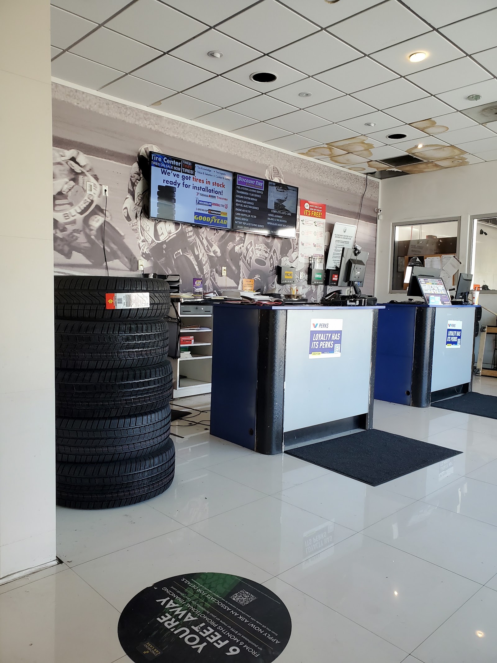 Discount Tire & Service Centers Pasadena in Pasadena, CA